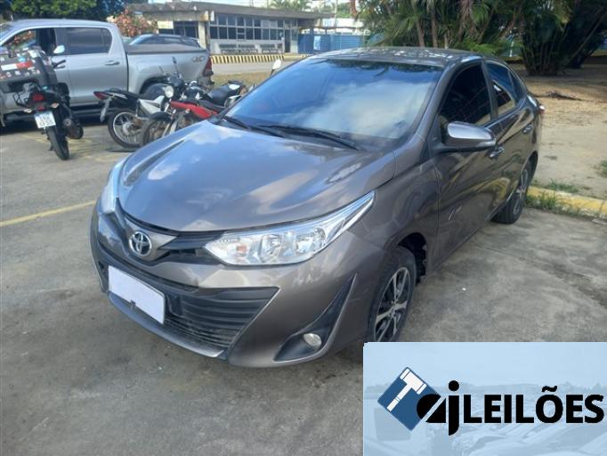 TOYOTA YARIS 19/19