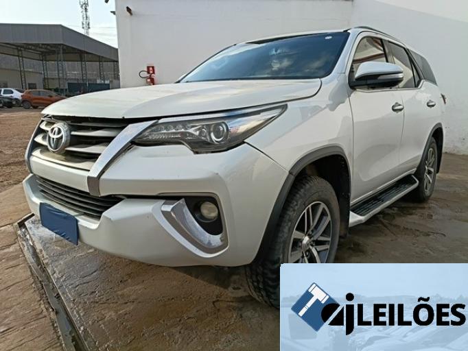 TOYOTA SW4 17/17