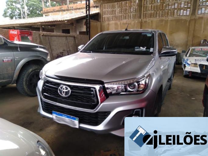 TOYOTA HILUX 20/20