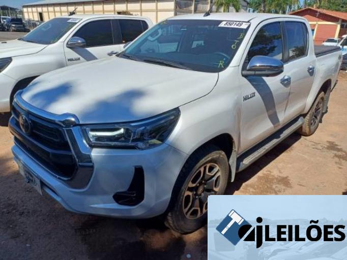 TOYOTA HILUX 23/24