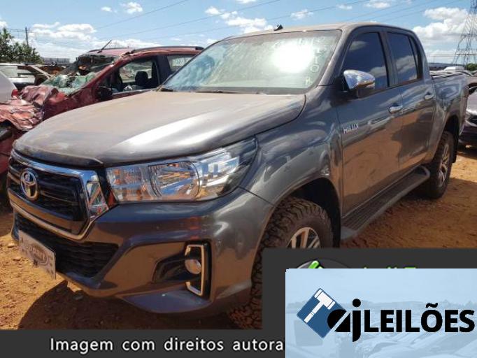 TOYOTA HILUX 20/20
