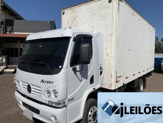 MERCEDES BENZ 915 08/08